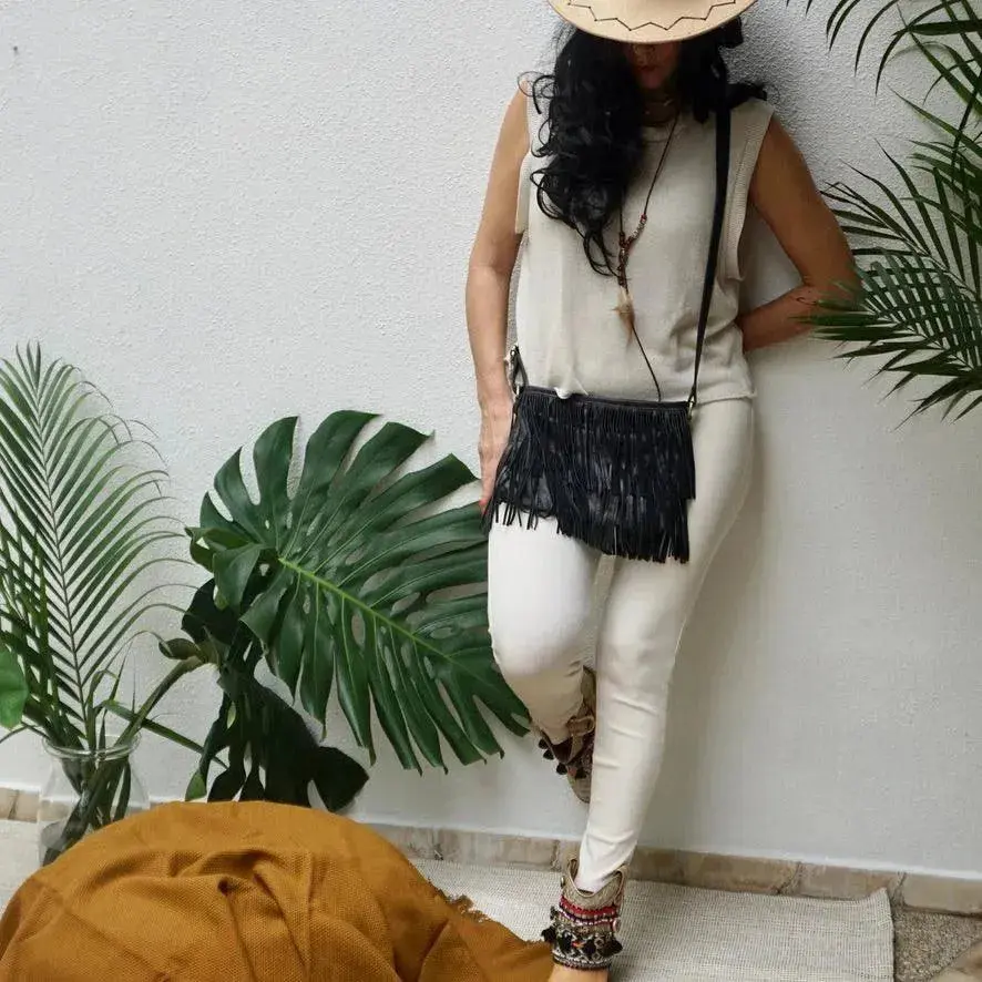 [1802_016_BAG_0165_D] Cowgirl Indian Stitches Cross Purse | Artisan Embroidered Bag (Black)